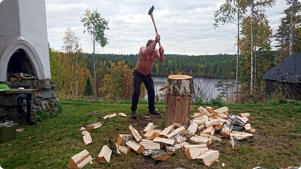 vedklyvning.jpg vedklyvning.jpg